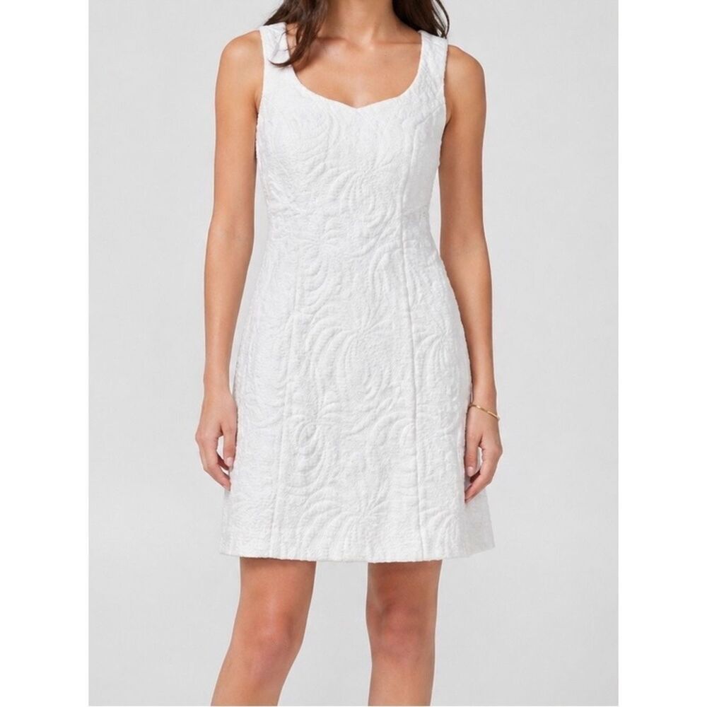 Lilly Pulitzer White Jacquard Sheath Dress Size 0 – Elegant Textured Floral Mini